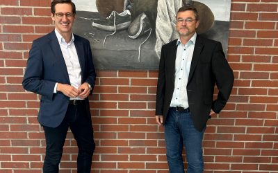 Besuch aus dem Landtag: Dr. Stefan Ebner an seiner ehemaligen Schule